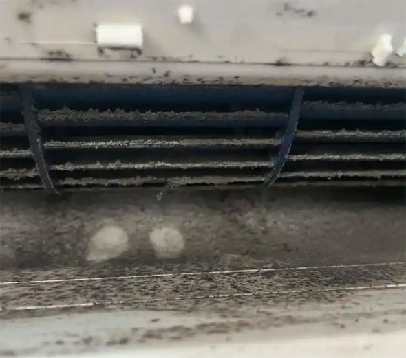 湘阴空调吹的风有股烧焦味是怎么回事